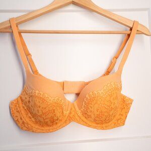 Victoria's Secret bra wired 36C light padding